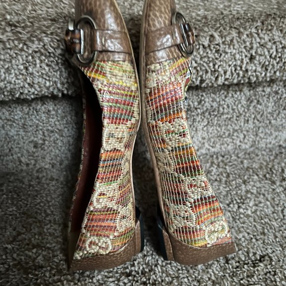 Gucci Women's Straw Raffia Style Woven Leather Trim Multicolor Flats. - Picture 12 of 15